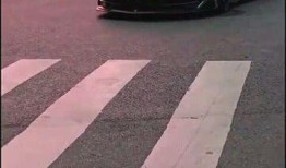 倒车声音扰民爆料视频,邻里和谐受损，呼吁规范停车行为